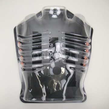 Průhledný hrudník s pohyblivými žebry, paže nahoře